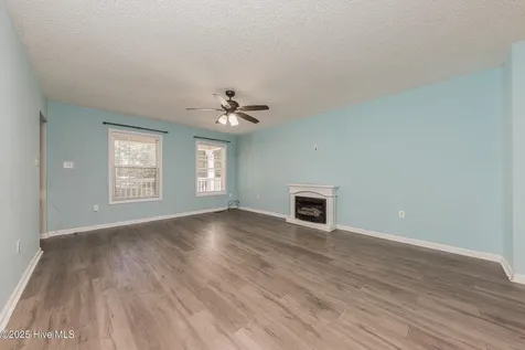353 Potters Hill Road Richlands NC 28574
