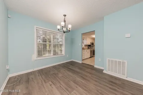 353 Potters Hill Road Richlands NC 28574