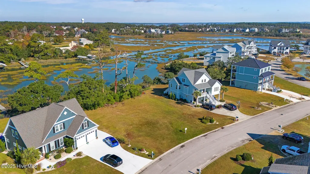 1823 Olde Farm Road Morehead City NC 28557