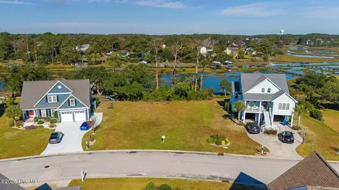 1823 Olde Farm Road Morehead City NC 28557