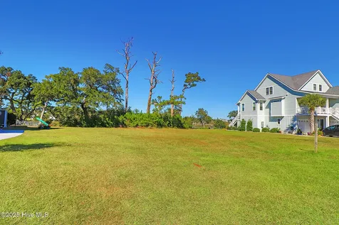 1823 Olde Farm Road Morehead City NC 28557