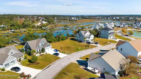 1823 Olde Farm Road Morehead City NC 28557