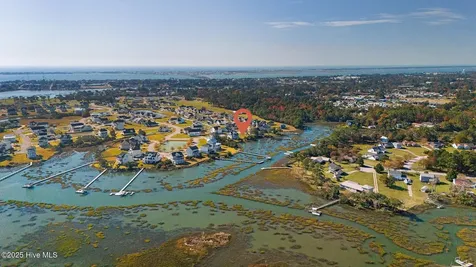 1823 Olde Farm Road Morehead City NC 28557