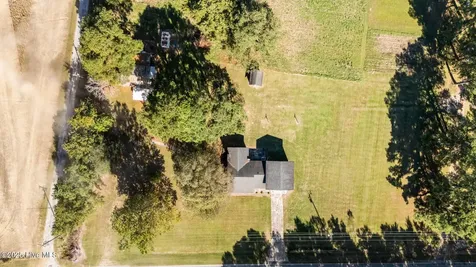 2933 Sound Side Road Columbia NC 27925