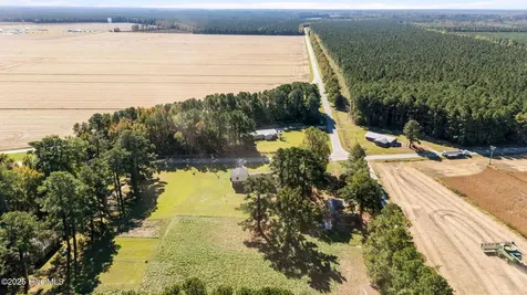 2933 Sound Side Road Columbia NC 27925
