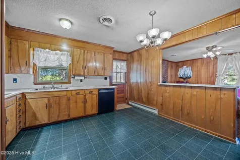 2933 Sound Side Road Columbia NC 27925