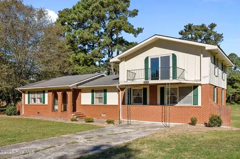 2933 Sound Side Road Columbia NC 27925