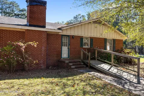 2933 Sound Side Road Columbia NC 27925