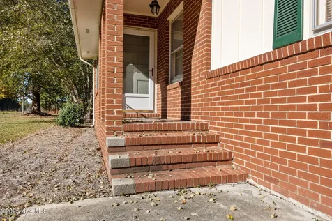 2933 Sound Side Road Columbia NC 27925