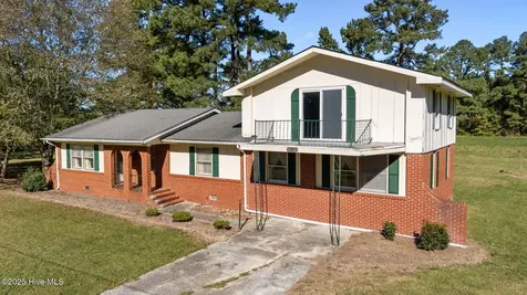 2933 Sound Side Road Columbia NC 27925
