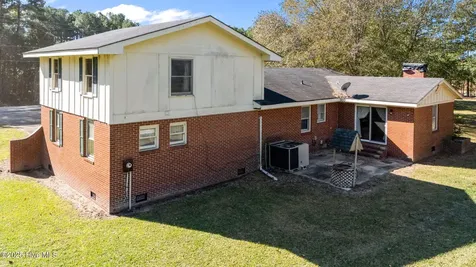 2933 Sound Side Road Columbia NC 27925