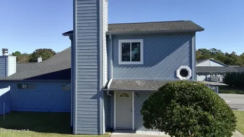 32 Harbour Walk New Bern NC 28562