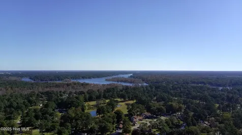 32 Harbour Walk New Bern NC 28562