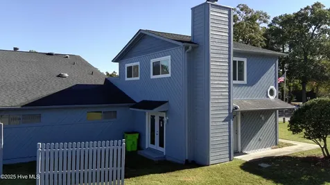 32 Harbour Walk New Bern NC 28562