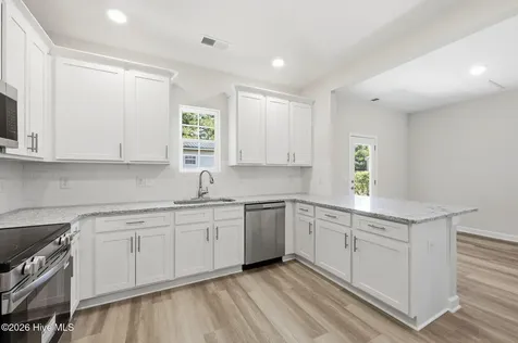 2904 Moore Avenue New Bern NC 28562