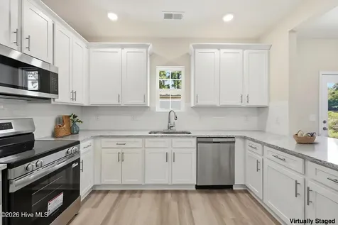 2904 Moore Avenue New Bern NC 28562