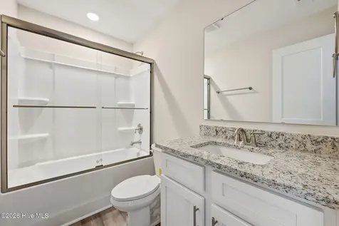 2904 Moore Avenue New Bern NC 28562
