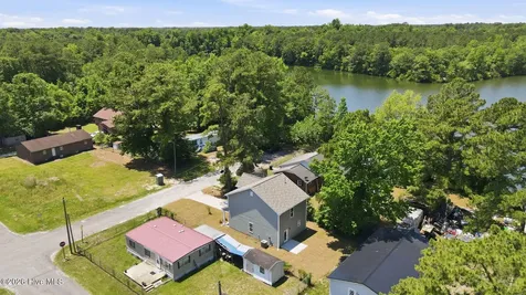2904 Moore Avenue New Bern NC 28562