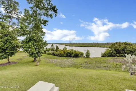 3623 White Cliffs Drive Castle Hayne NC 28429