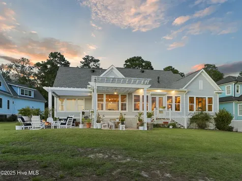 3623 White Cliffs Drive Castle Hayne NC 28429