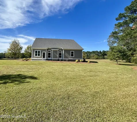 135 Sycamore Lakes Drive Wallace NC 28466