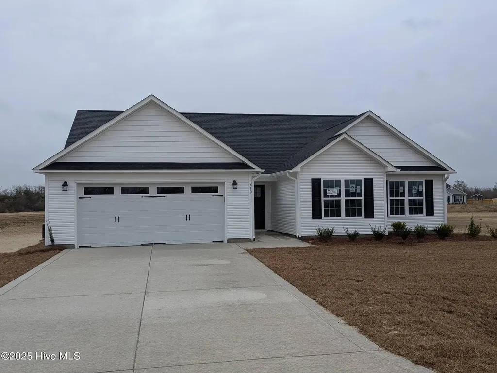 813 Calebs Creek Court Maysville NC 28555