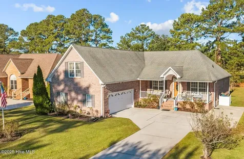 1207 Pelican Drive New Bern NC 28560