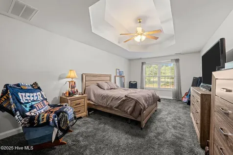 1207 Pelican Drive New Bern NC 28560