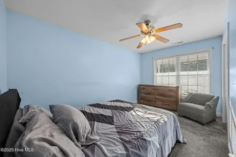 1207 Pelican Drive New Bern NC 28560
