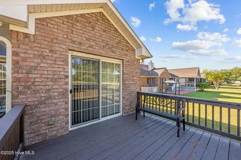 1207 Pelican Drive New Bern NC 28560
