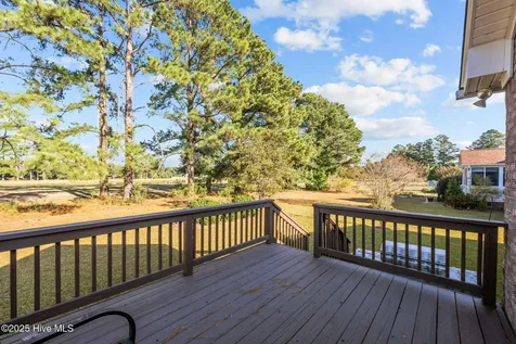 1207 Pelican Drive New Bern NC 28560