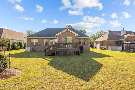 1207 Pelican Drive New Bern NC 28560