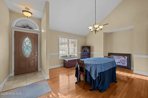 1207 Pelican Drive New Bern NC 28560