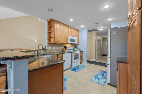 1207 Pelican Drive New Bern NC 28560