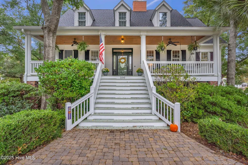 500 W St George Street Southport NC 28461