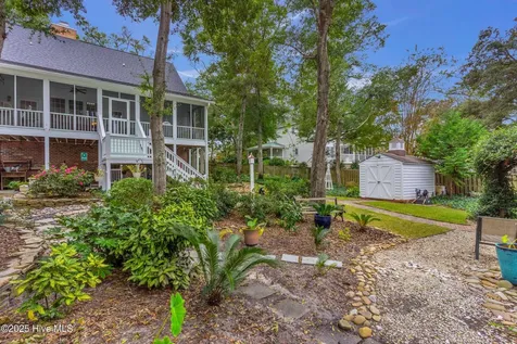 500 W St George Street Southport NC 28461