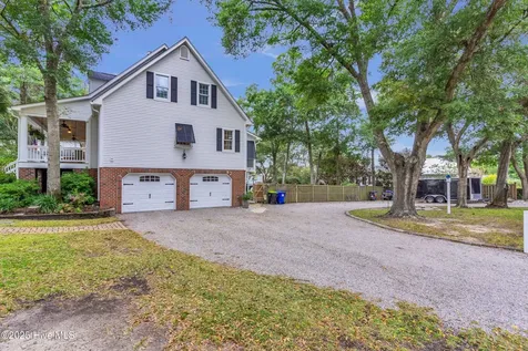 500 W St George Street Southport NC 28461
