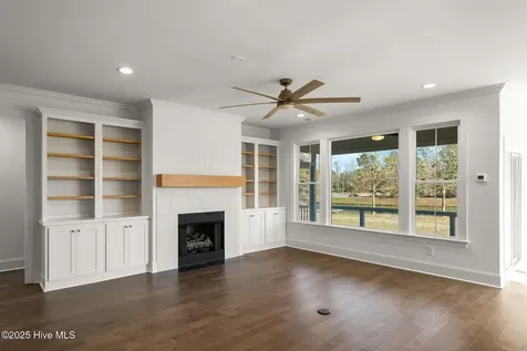 141 Sycamore Lakes Drive Wallace NC 28466