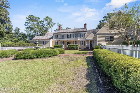 1946 S Live Oak Parkway Wilmington NC 28403
