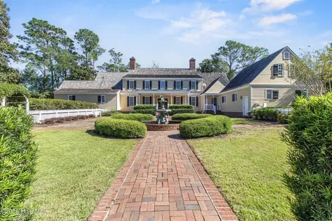 1946 S Live Oak Parkway Wilmington NC 28403