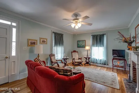 414 E 2nd Street Washington NC 27889