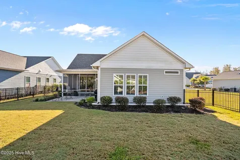 2267 Reefside Loop NE Leland NC 28451