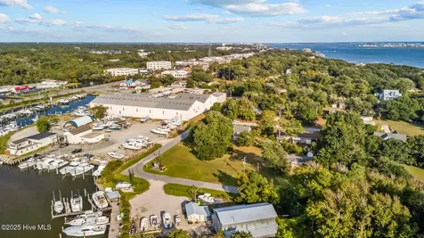 203 Pensacola Avenue Morehead City NC 28557