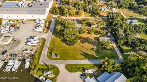 203 Pensacola Avenue Morehead City NC 28557