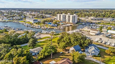 203 Pensacola Avenue Morehead City NC 28557