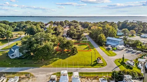 203 Pensacola Avenue Morehead City NC 28557
