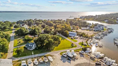 201 Pensacola Avenue Morehead City NC 28557