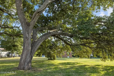 201 Pensacola Avenue Morehead City NC 28557
