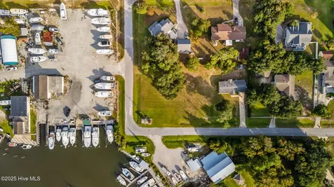 201 Pensacola Avenue Morehead City NC 28557