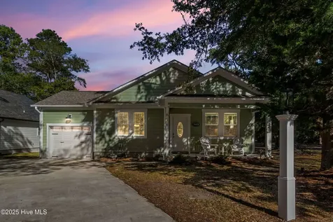 696 Folly Drive Bolivia NC 28422